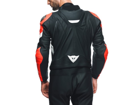 KAZNLG_DAINESE22M.00005CT_SN006941_CLOSEUP15-1920x0_AXBC4Y