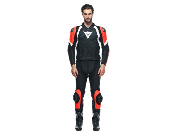P8HQ2T_DAINESE22M.00005CT_SN006941_CLOSEUP01-1920x0_9D7NA1