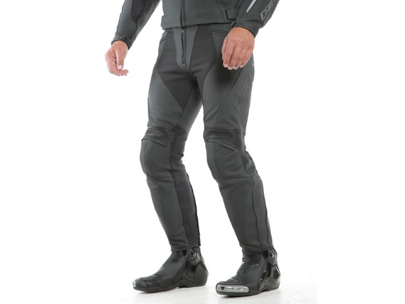 pony-3-leather-pants (4)