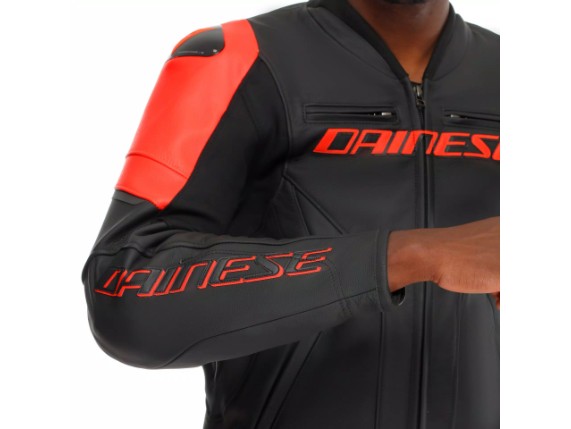 15300031-P75-52, JACKE DAINE