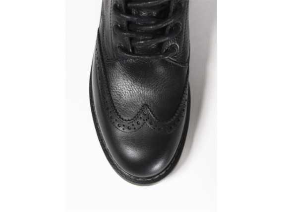 JDB1082-39, STIEFEL JOHN DOE SIXTY LADY BUDAPEST