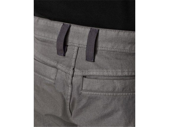 FPJ082_0151_AD_03