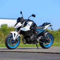 GSX-8 S