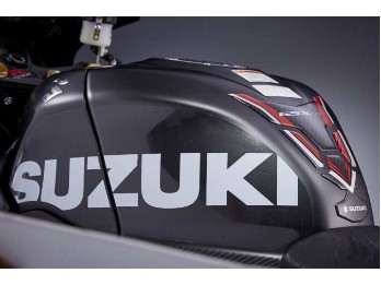 Tankschutzfolie mit großen Suzuki Schriftzug für GSX-R 1000 / R ab `17