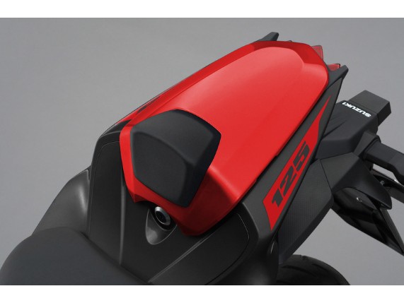 45550-23810-YZE, Sitzbankabdeckung GSX-S 125