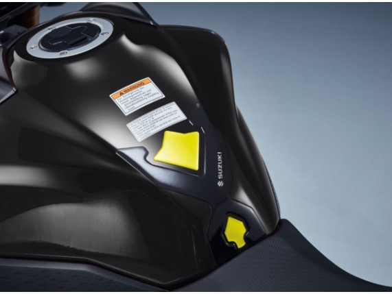 990D0-13K01-YEL