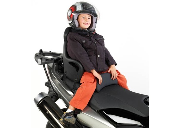 S650, Givi Universal Kindersitz für