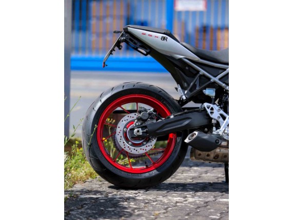 Suzuki GSX-8 R Vor