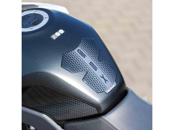 Suzuki GSX-8 S, 0010390