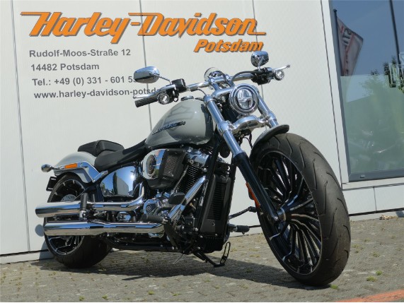HARLEY DAVIDSON BREAKOUT 117, 0009497