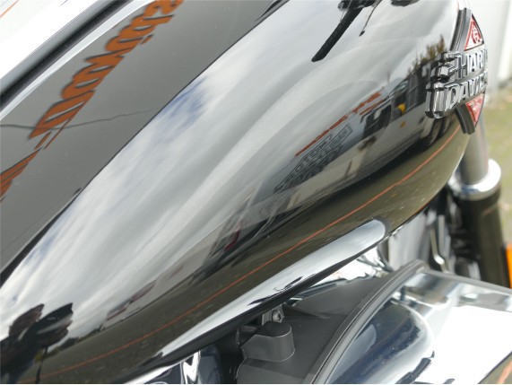 HARLEY DAVIDSON BREAKOUT 117, 0009611