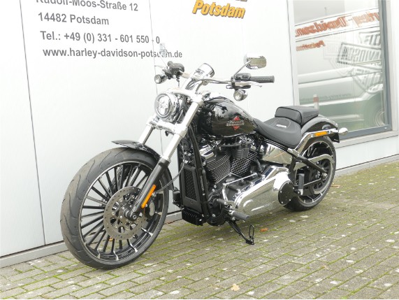 HARLEY DAVIDSON BREAKOUT 117, 0009611