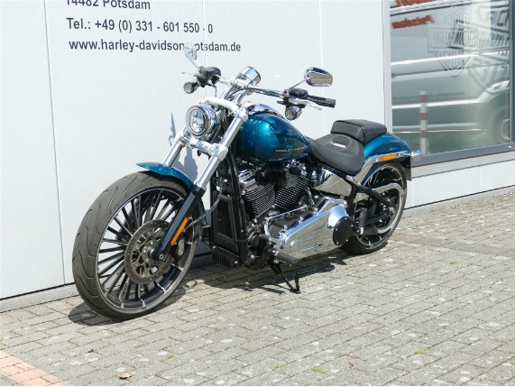 HARLEY DAVIDSON BREAKOUT 117, 0009747