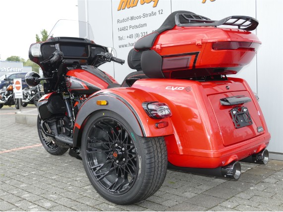 HARLEY-DAVIDSON CVO STREET GLIDE 3 LIMITED, 0010018
