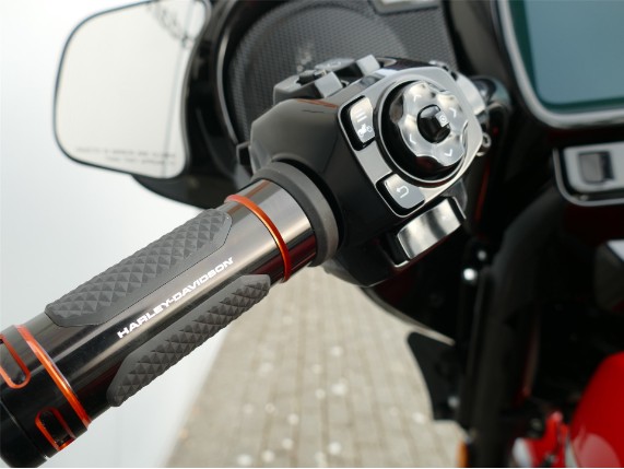HARLEY-DAVIDSON CVO STREET GLIDE, 5HD1PX645RB958272