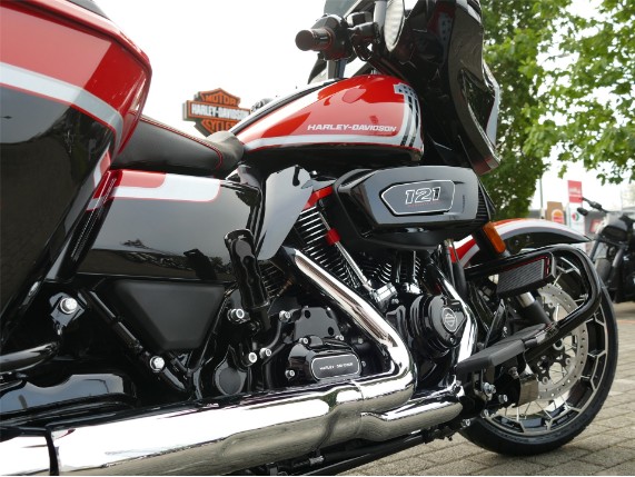 HARLEY-DAVIDSON CVO STREET GLIDE, 5HD1PX645RB958272