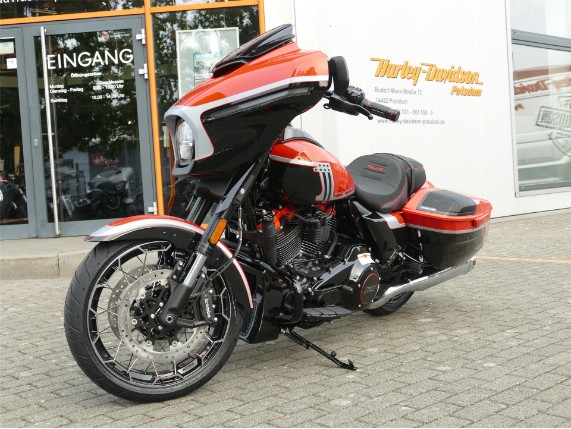 HARLEY-DAVIDSON CVO STREET GLIDE, 5HD1PX645RB958272