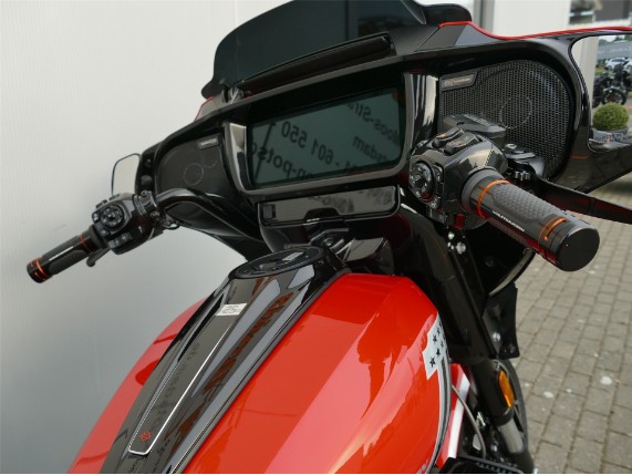 HARLEY-DAVIDSON CVO STREET GLIDE, 5HD1PX645RB958272