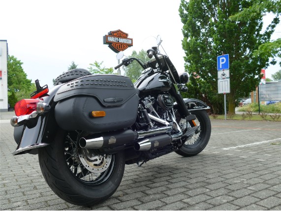 HARLEY DAVIDSON HERITAGE CLASSIC 114, 0006079