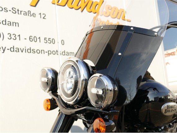 HARLEY-DAVIDSON HERITAGE CLASSIC 114, 0009334