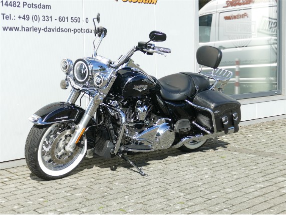 HARLEY-DAVIDSON ROAD KING CLASSIC 107, 0005952