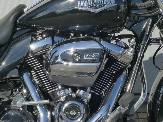 HARLEY-DAVIDSON ROAD KING CLASSIC 107, 0005952
