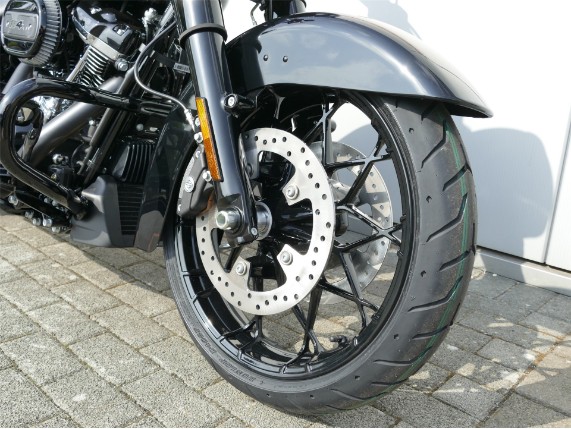 HARLEY-DAVIDSON ROAD KING SPECIAL, 0009613