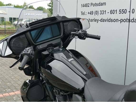 HARLEY-DAVIDSON SREET GLIDE ULTRA, 0009503