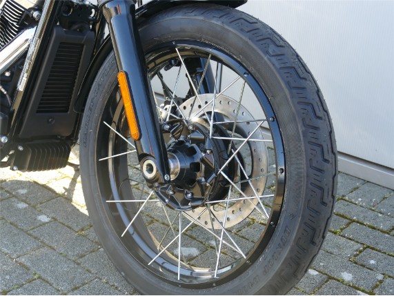 HARLEY DAVIDSON STREET BOB, 0009393