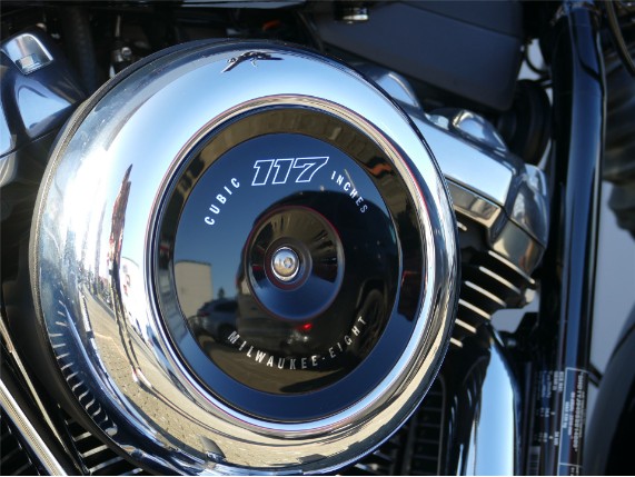 HARLEY DAVIDSON STREET BOB, 0009430