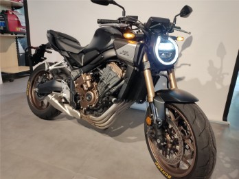 CB650R e-Clutch Mj.2025