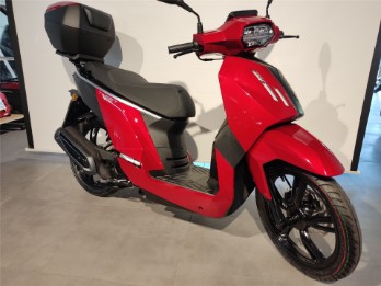 Tweet 50 + Topcase Leasing