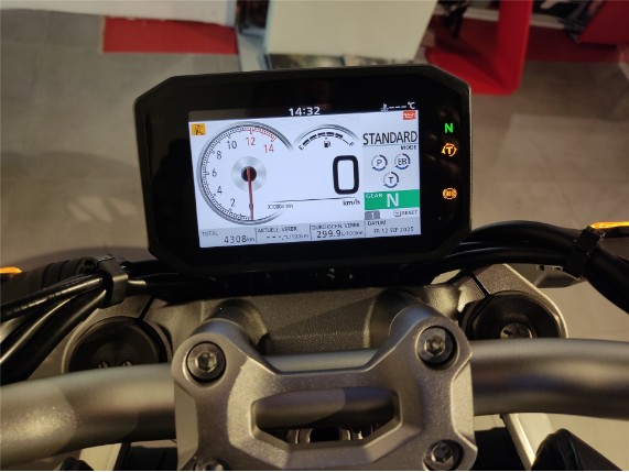 HONDA CB1000R SCHECKHEFT 1