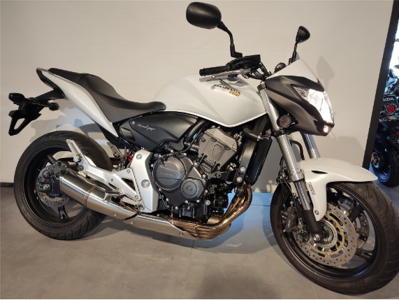 Honda CB600F HORNET 1