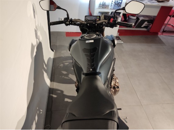 HONDA CB650R 1