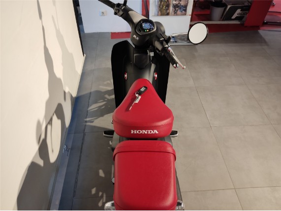 HONDA Super Cub 125 "WIE NEU", 0030466
