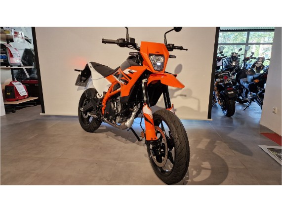 KTM 125 SMC-R 2026, 0037043