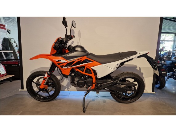 KTM 125 SMC-R 2026, 0037043