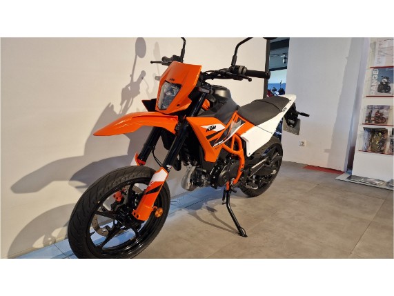 KTM 125 SMC-R 2026, 0037043