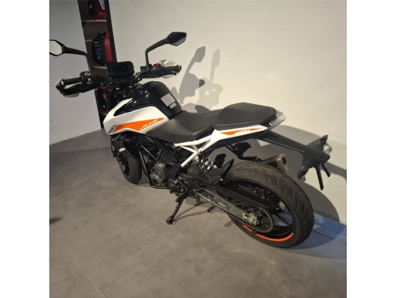 KTM 390 Duke 2021, VBKJPJ406MC233741