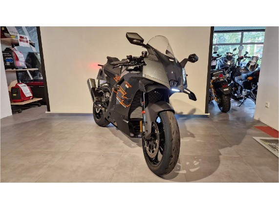 KTM 990 RC R 2026, 0037390