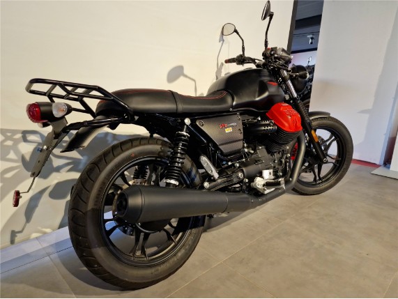 Moto Guzzi V7 III Special Carbon, ZGULDG000JM000209
