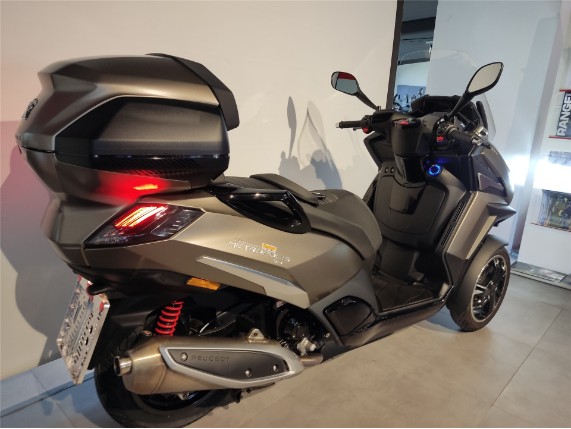 PEUGEOT Metropolis 400 SW 1