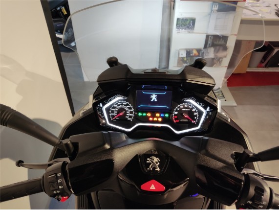 PEUGEOT Metropolis 400 SW NEUWERTIG, VGAX1AACBN0006120