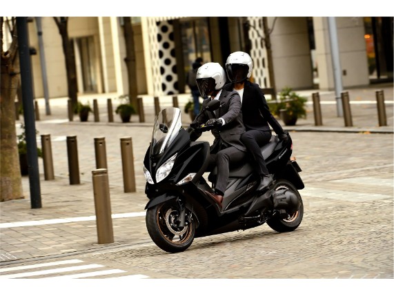 Suzuki Burgman 400 Leasing 1,99% Zins, 0037914