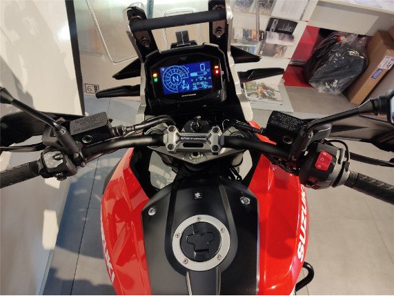 Suzuki DL1050 XT V-Strom,