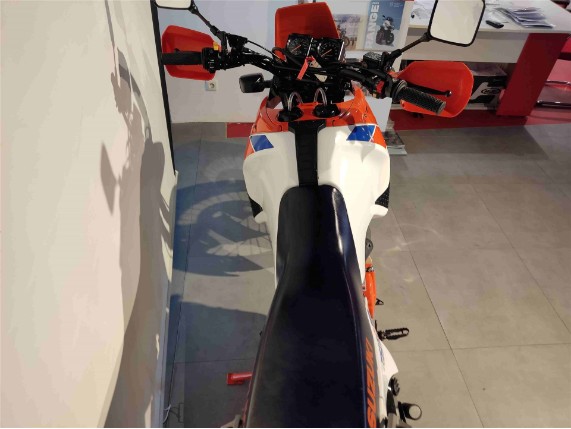 Suzuki DR 750 Big SAMMLERSTÜCK, 0038603