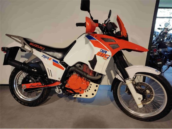 Suzuki DR 750 Big SAMMLERSTÜCK, 0038603