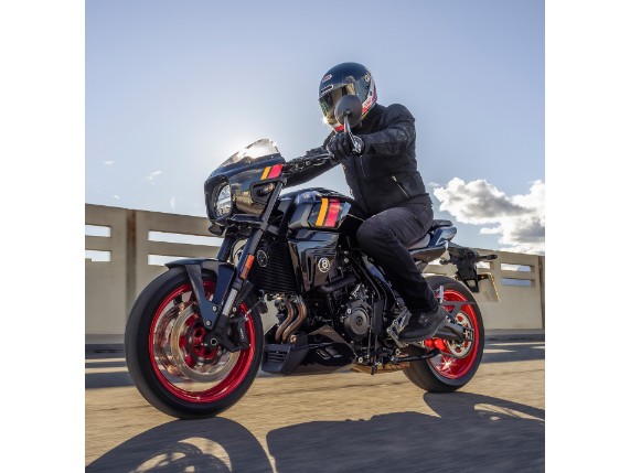 Suzuki GSX-8 TT Aktion, 0036850