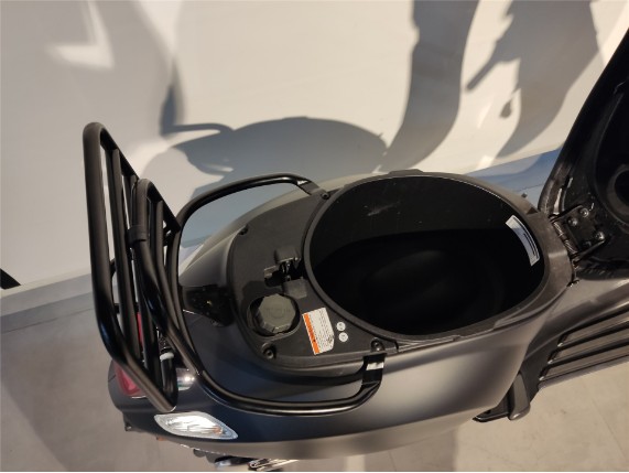 Vespa PRIMAVERA 125 S 1